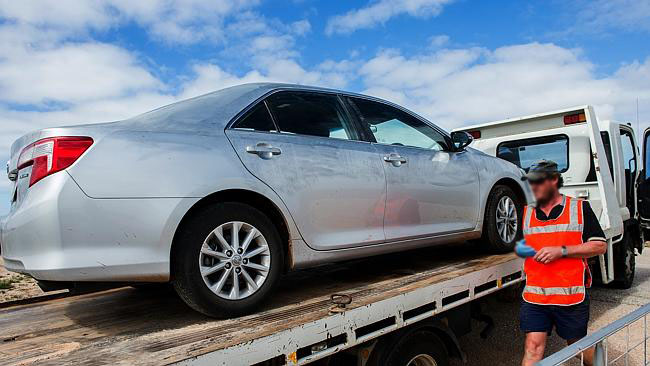 towing all cars, sedans, utes, wrecks, salvaged vehicles